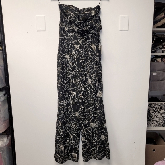 Lulu's Dancing in the Dark Black and White Print Strapless Jumpsuit Size S - Picture 4 of 16